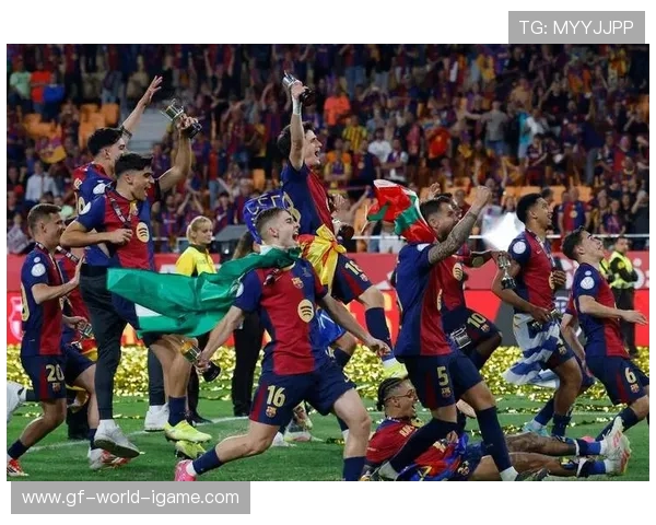 巴萨佩德里脚后跟做球助攻创造梦幻配合