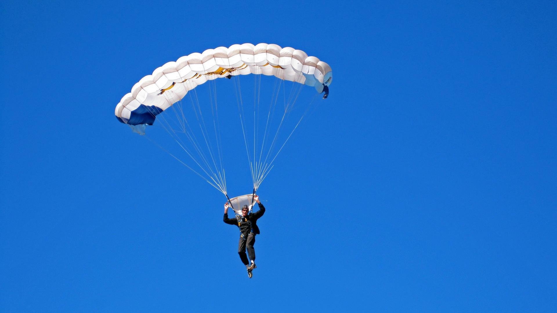 全国跳台滑雪锦标赛东北小将勇摘桂冠，中国跳台滑雪队